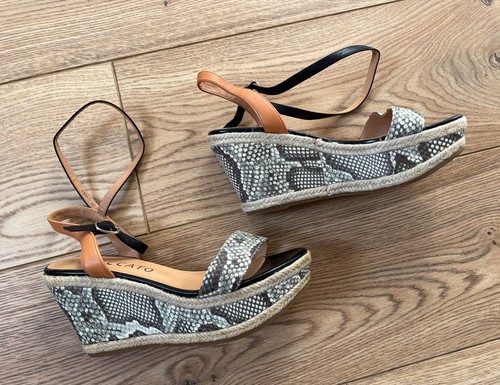 Staccato snake skin pattern - staccato,