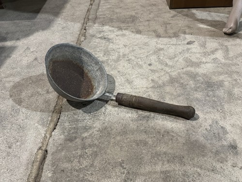 Antique galvanised feed - galvanised,
