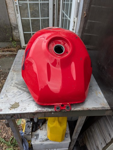 Honda cbr929rr fuel - ,