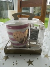 Valentines Mug & Spoon With Mini Grater Gift Set/Valentines Love. unused item 