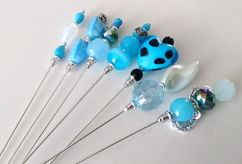 Vintage bead hat - hat, pins