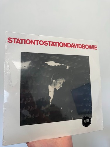 David bowie station - to,