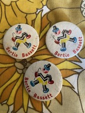 VINTAGE BERTIE BASSETT BUTTON Badges X 3 1970's excellent condition.