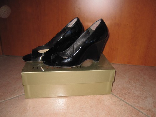 Women pointed wedge heel - women's,