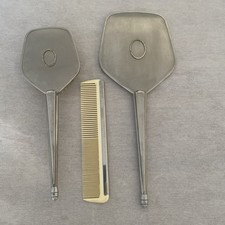 Art Deco Vintage Dressing