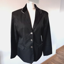 BNWOT Ladies Sz 42 UK 14 R RED