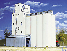 Walthers Cornerstone ADM Concrete Grain Elevator Building Kit HO Gauge