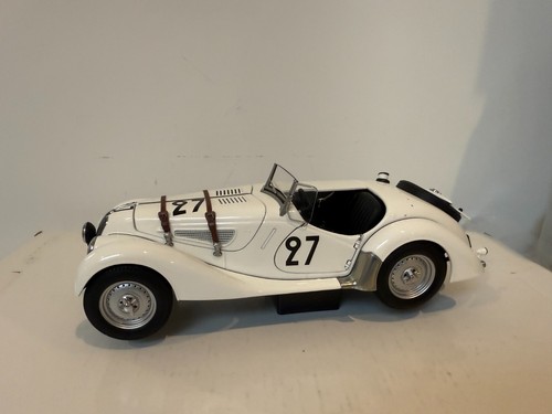 Autoart scale bmw - 1:18,