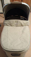 Mamas and Papas Ocarro Carrycot Cashmere with mattress 