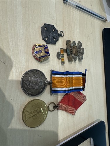 Wwi medal pair war and - medal,