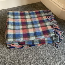 Luxury Windowpane Wool Blanket/throw 60x70 inch excluding fringe, pink,blue,grey