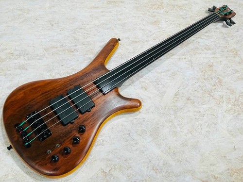 Warwick custom shop master - shop,