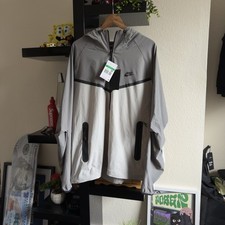 Nike Tech Woven Windrunner