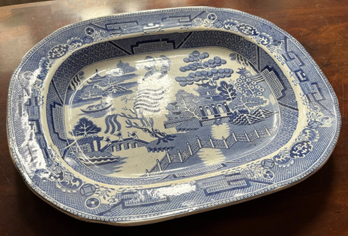 Willow pattern plate serving