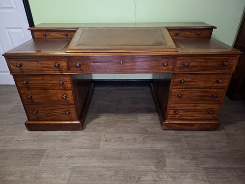 Antique double pedestal - double,