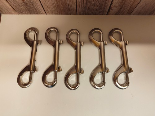 Double ended bolt - bolt, snap