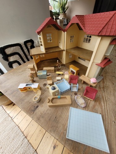 Sylvanian families house and - sylvanian,