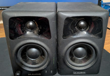 M-Audio AV32 Compact Monitor