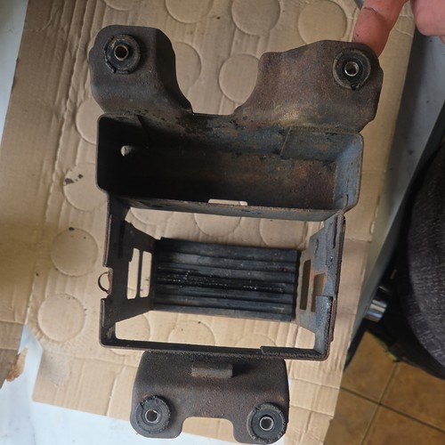 Suzuki gt750 battery box 4 - suzuki,