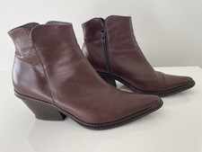 Donald J Pliner at Russell &