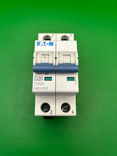 Eaton emdh220 d20 - 20a, double