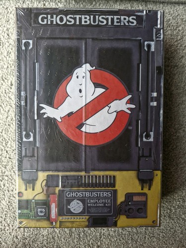 Doctor collector ghostbusters - doctor,