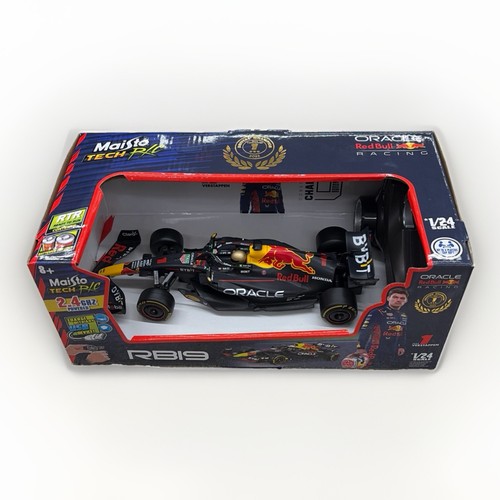Maisto tech red bull - tech,