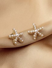 Faux Pearl Gold Starfish Stud