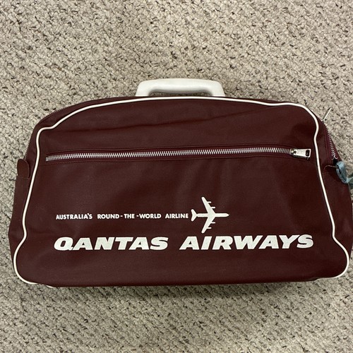 Vintage qantas airways maroon - qantas,