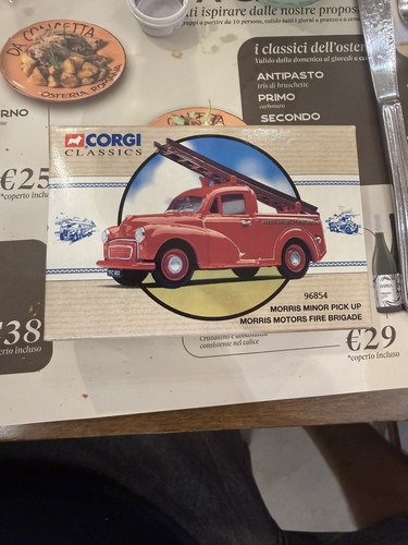 Corgi morris minor - morris, pick