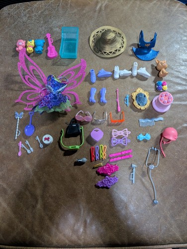 Barbie accessories bundle - barbie,
