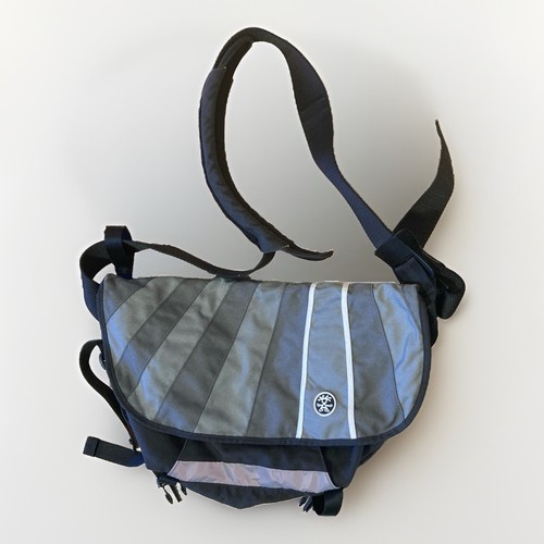 Crumpler the barney - crumpler, rustle