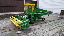 ERTL JOHN DEERE COMBINE