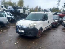Vauxhall Combo 2014 breaking spares alloy wheel Nut 