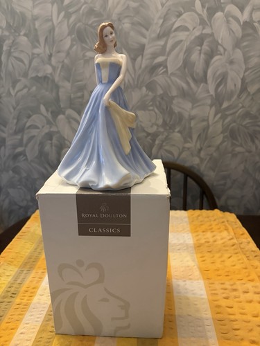 Royal doulton figurines pretty - doulton,