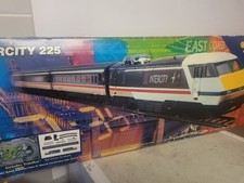 HORNBY 225 INTER CITY TRAIN