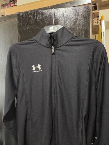 Under armour tracky top size - armour,