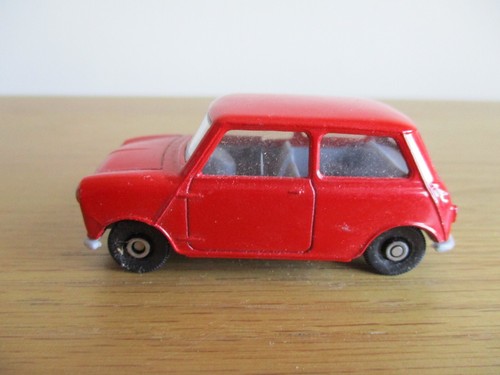 Vintage corgi austin mini car - corgi,
