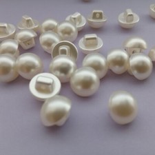 Ivory Pearl Sewing Buttons