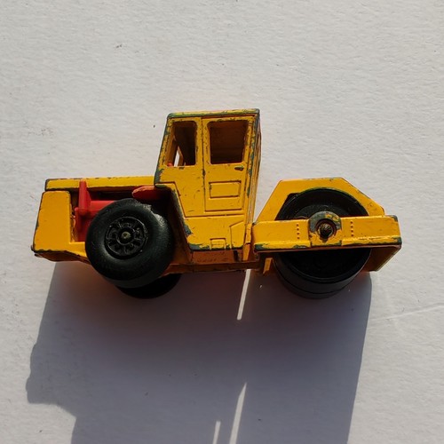 Matchbox bomag road - road, roller