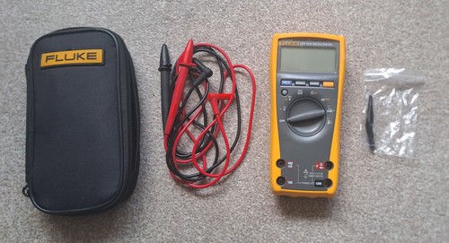 Fluke 177 true - true, handheld