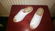 Ladies White Faux Leather Mules Modelle Fabrique en France NEW Size UK 7 EU 40
