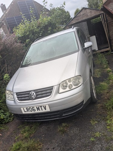 Touran breaking - vw,