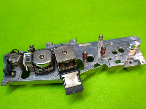 Head block track s - head, head's