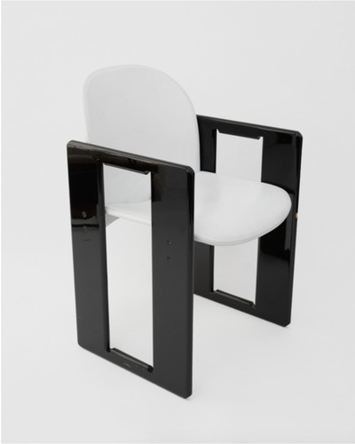 Dialogo chair afra - afra, tobia