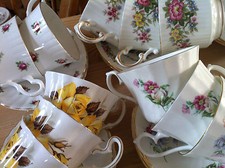 Job lot 100 Pretty Vintage Tea Cups & Saucers- Ideal for use at Tea Parties