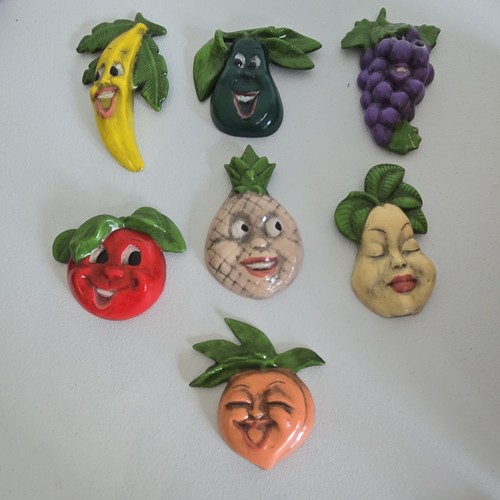 Anthropomorphic chalkware wall - anthropomorphic,
