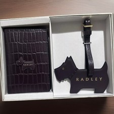 RADLEY GIFT SET Purple  PASSPORT HOLDER AND LUGGAGE TAG  NEW &Box RRP £89.90