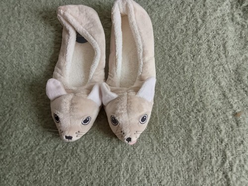 Cute mouse slippers - size, 7