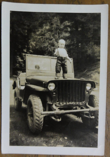 Vintage found photo cute baby - found,